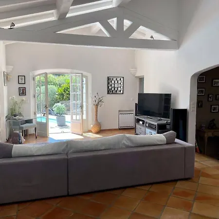 فيلة Need A Long Holiday Weekend Sea Sun Provence *